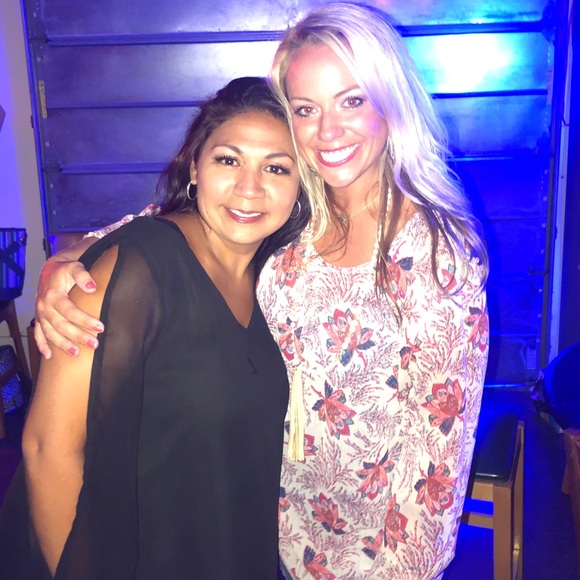 Meet your Posher, April - Picture 8 of 9